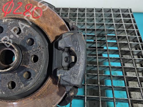 right-front-brake-caliper-seat-leon-1p1-2005-2006-2007-2008-2009-2010-2011-2012-2013-37817428 main image