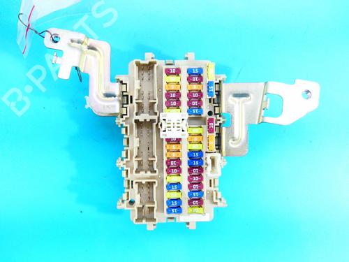 Used Fuse box Fuse box 37887593 37887593