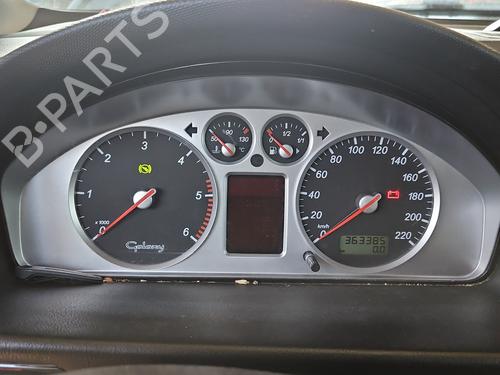 Used Instrument cluster Instrument cluster 37818747 37818747