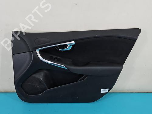 andre-volvo-v40-hatchback-525-2012-2013-2014-2015-2016-2017-2018-2019-38147621 main image