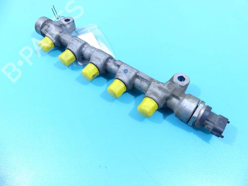 Used Injection rail Injection rail 37894891 37894891