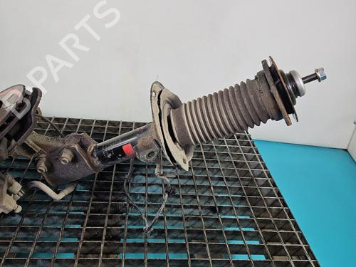 Used Right front shock absorber Right front shock absorber TOYOTA YARIS (_P13_) 1.5 (NSP131_) (112 hp) 38050703 38050703