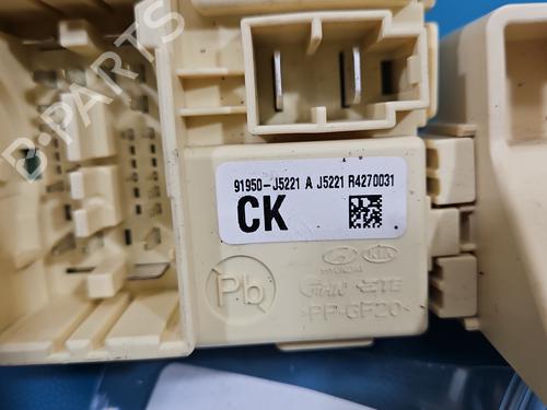 Fuse box KIA STINGER (CK) 2.0 T-GDI | BP38146934E1 - Image 3