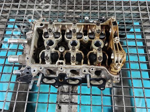 Used Cylinder head Cylinder head 38137204 38137204