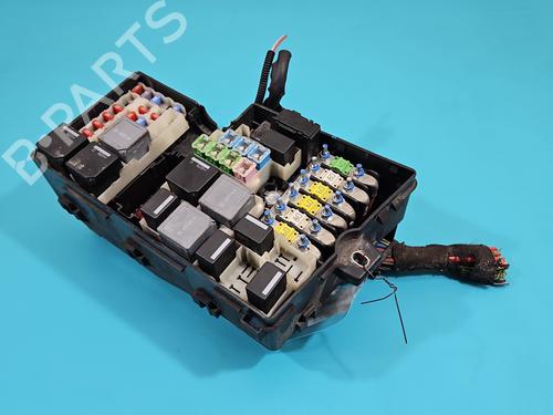 Used Fuse box Fuse box 37815043 37815043