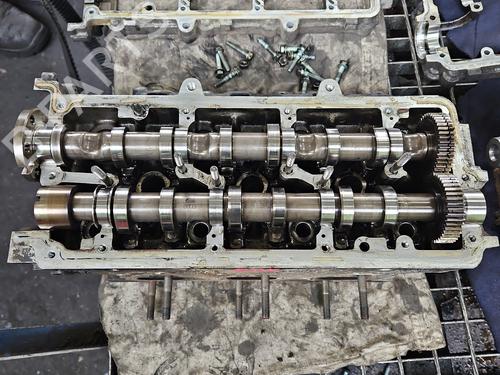 Used Cylinder head Cylinder head 37813211 37813211