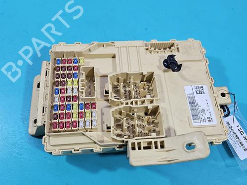 Used Fuse box Fuse box 37824246 37824246