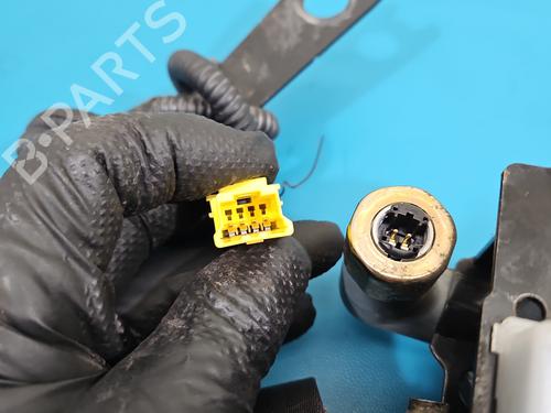 Front left seatbelt KIA CERATO I Hatchback (LD) 1.6 CRDi | BP37826907I26 - Image 10