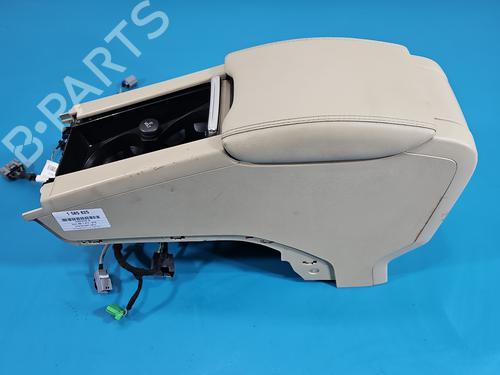 Used Armrest / Center console Armrest / Center console 37848160 37848160