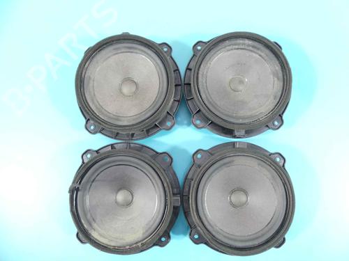 speaker-hyundai-ix35-lm-el-elh-2009-2010-2011-2012-2013-2014-2015-2016-37809983 main image