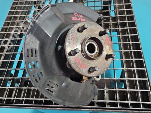 Used Right front steering knuckle Right front steering knuckle TOYOTA COROLLA Saloon (_E21_) 1.8 VVTi Hybrid (ZWE211) (122 hp) 37844959 37844959