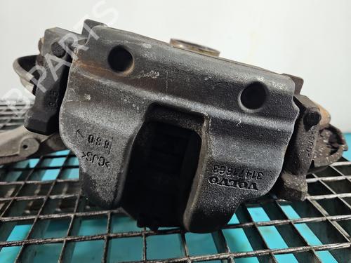 Used Left front brake caliper Left front brake caliper 38121575 38121575