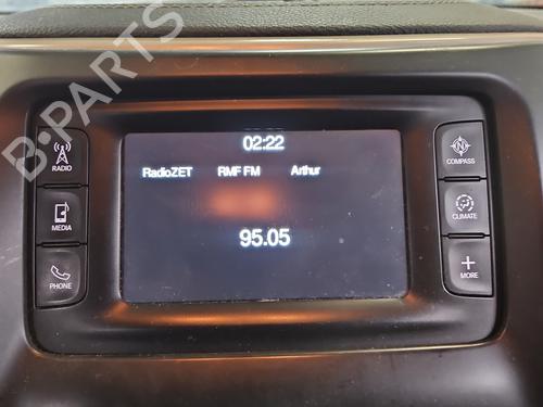 bilradio-jeep-cherokee-kl-2013-37833159 main image