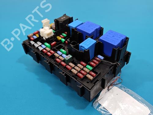 Used Fuse box Fuse box 37839044 37839044