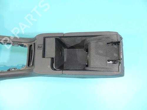 Armrest / Center console CITROËN C5 III Break (RW_) 2.0 HDi 140 | BP37806154I20 - Image 4