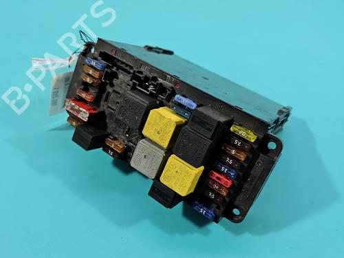 Used Fuse box Fuse box 37829848 37829848