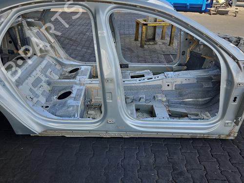 Used Right sideskirt Right sideskirt 37843187 37843187