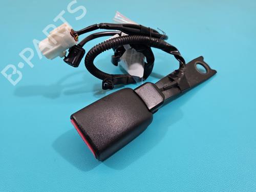 Used Front left seatbelt Front left seatbelt TOYOTA RAV 4 III (_A3_) [2005-2014] 38137721 38137721
