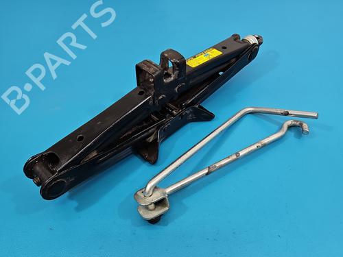 jack-kit-toyota-verso-_r2_-2009-2010-2011-2012-2013-2014-2015-2016-2017-2018-37852380 main image