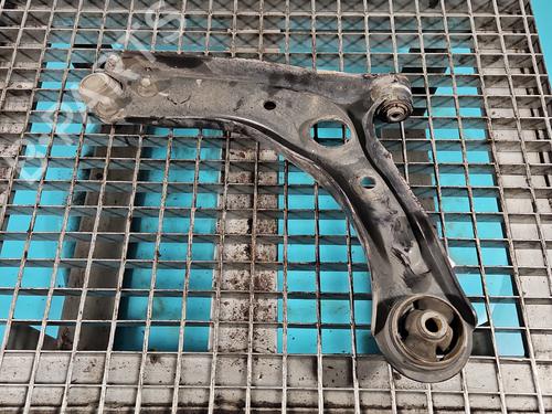 Used Right front suspension arm Right front suspension arm 38115960 38115960