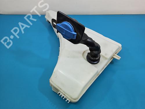 Used Windscreen washer tank Windscreen washer tank 37837103 37837103