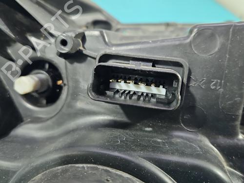 Right headlight RENAULT CAPTUR I (J5_, H5_) 0.9 TCe 90 | BP37816953C29 - Image 11