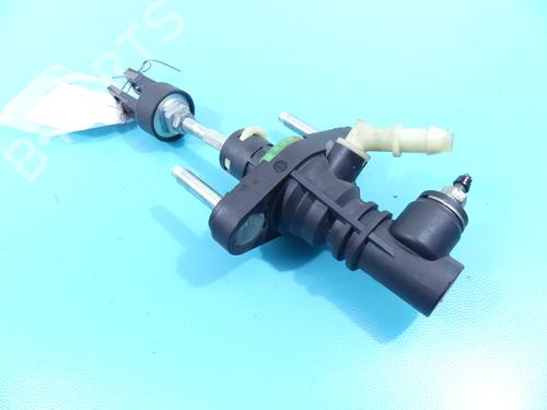 Used Clutch slave cylinder Clutch slave cylinder 37889067 37889067