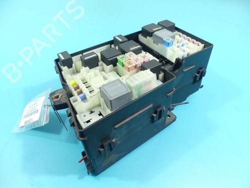 Used Fuse box Fuse box 37888157 37888157