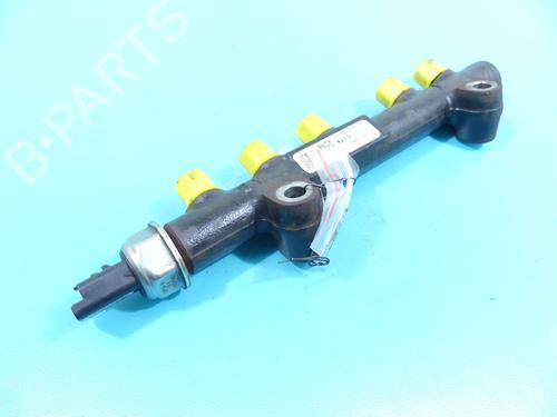 Used Injection rail Injection rail 37886584 37886584