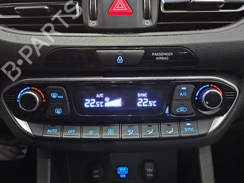 ac-styringsenhedmanvreenhed-hyundai-i30-pde-pd-pden-2016-37827644 main image