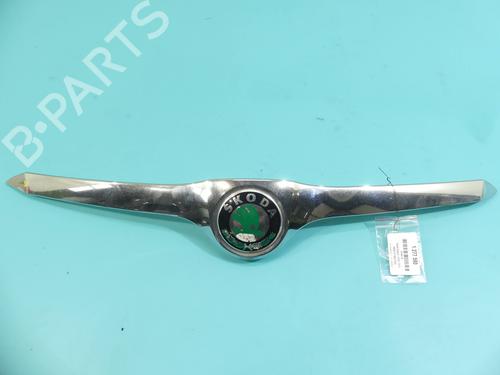 grille-skoda-superb-ii-3t4-2008-2009-2010-2011-2012-2013-2014-2015-37888233 main image
