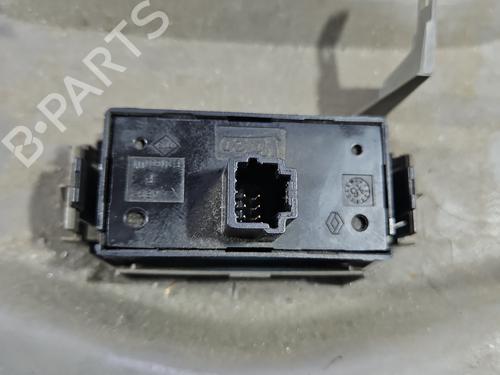 Luz interior RENAULT MASTER III Platform/Chassis (EV, HV, UV) 2.3 dCi 165 FWD (EV0P, EV0U, EV11, EV12, HV0P, HV0U,... | BP38149605I8 - Image 7