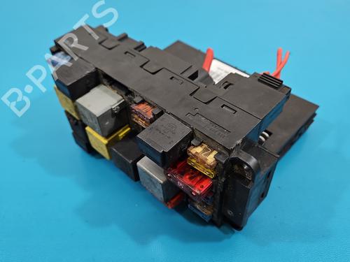Used Fuse box Fuse box 37843792 37843792
