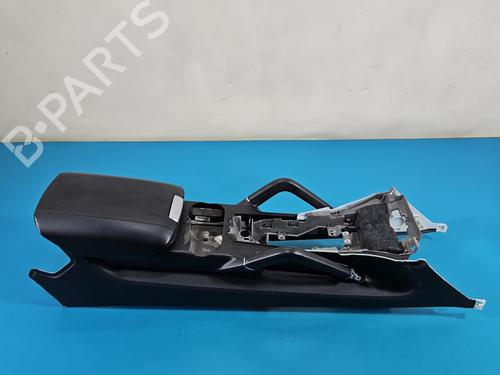 Used Armrest / Center console Armrest / Center console PORSCHE CAYENNE (92A) 3.0 Diesel (245 hp) 40036510 40036510