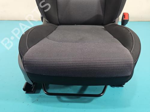 Right front seat HYUNDAI i30 (PDE, PD, PDEN) 1.5 | BP38149915C16 - Image 5