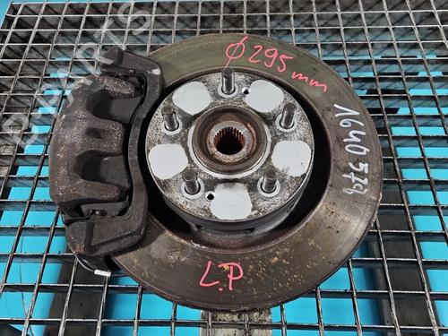 Used Left front steering knuckle Left front steering knuckle MITSUBISHI OUTLANDER II (CW_W) 2.0 DI-D (CW8W) (140 hp) 40504827 40504827