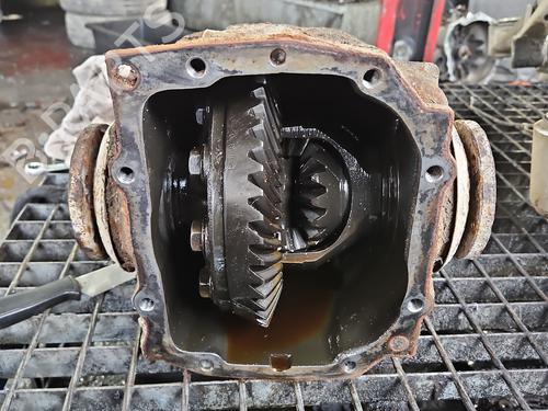 Rear differential BMW 5 (E39) 520 i | BP37825379M24 - Image 2