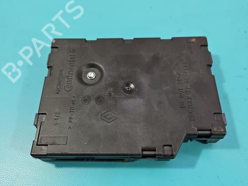 Card reader RENAULT CAPTUR I (J5_, H5_) 0.9 TCe 90 | BP37818477E4 - Image 4