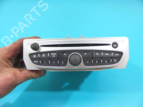 radio-renault-megane-iii-hatchback-bz01_-b3_-2008-37804782 main image