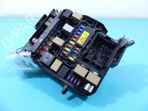 Used Fuse box Fuse box 37808009 37808009