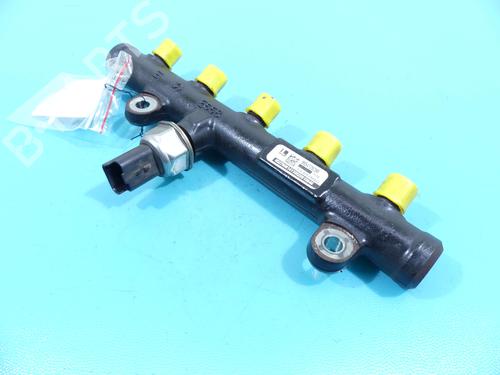 Used Injection rail Injection rail 37885993 37885993