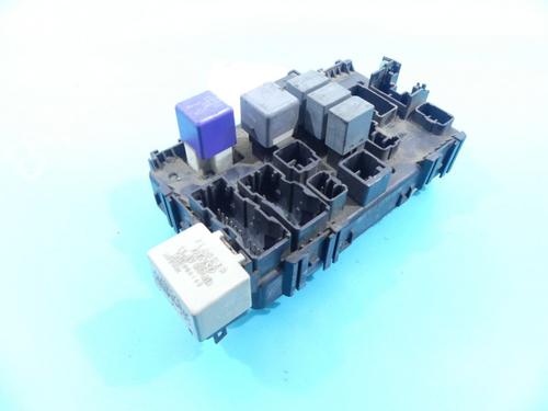 Used Fuse box Fuse box TOYOTA COROLLA Saloon (_E12_) 1.8 (ZZE122) (131 hp) 37878196 37878196