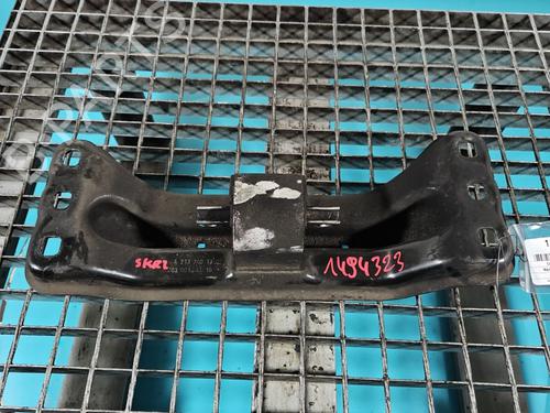 Used Gearbox mount Gearbox mount MERCEDES-BENZ E-CLASS (W213) E 220 d 4-matic (213.005) (194 hp) 37819378 37819378