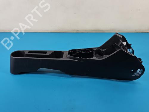 Used Armrest / Center console Armrest / Center console 38152242 38152242