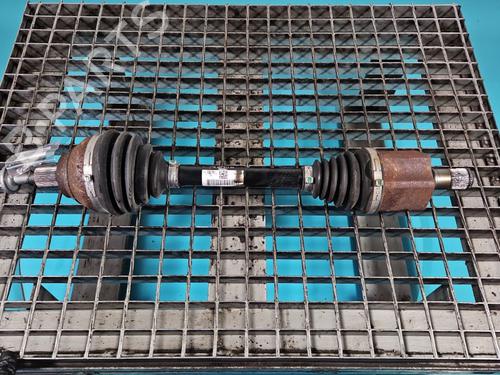 Used Left front driveshaft Left front driveshaft VW T-ROC (A11, D11) [2017-2026] 39683799 39683799