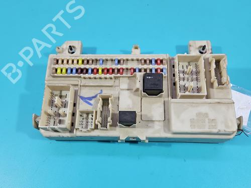 Used Fuse box Fuse box 37857151 37857151