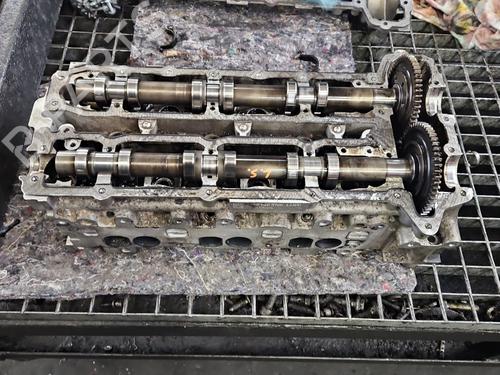 Used Cylinder head Cylinder head MERCEDES-BENZ CLS (C218) CLS 350 CDI / d (218.323) (265 hp) 38144409 38144409