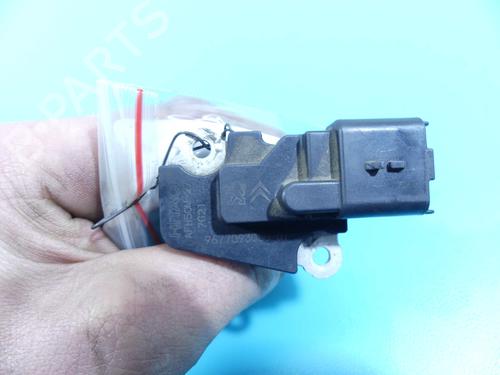 Mass air flow sensor PEUGEOT 301 1.6 BlueHDi 100 | BP37807825M95 - Image 5
