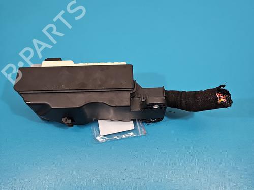 Fuse box JAGUAR XE (X760) 2.0 D | BP37826639E1 - Image 3