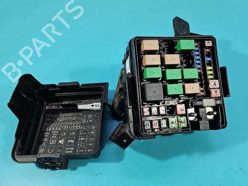 Used Fuse box Fuse box 38152349 38152349